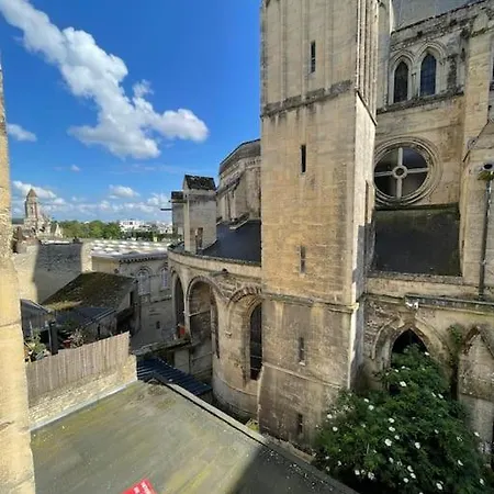 Au Coeur Du Centre Historique, Vue Unique Apartment *