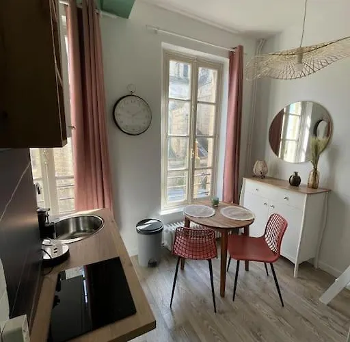 Au Coeur Du Centre Historique, Vue Unique 아파트 캉